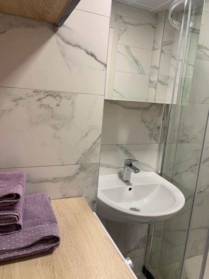 Pink Modern Apartment 斯科普里 外观 照片