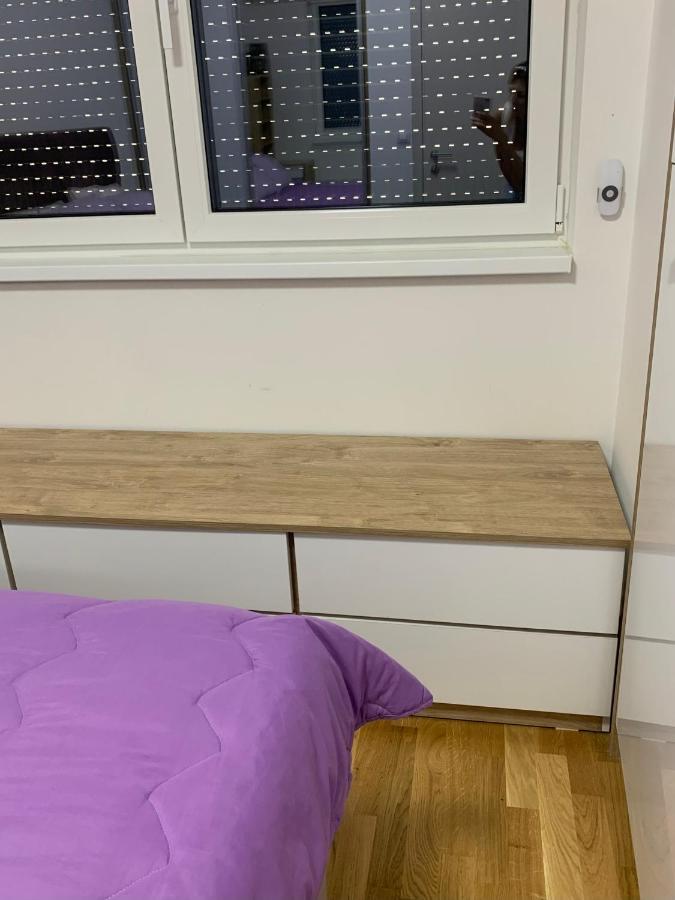Pink Modern Apartment 斯科普里 外观 照片